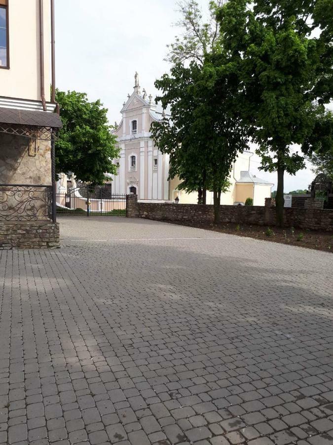Апартаменты На Старобульварной Kamianets-Podilskyi Exterior foto
