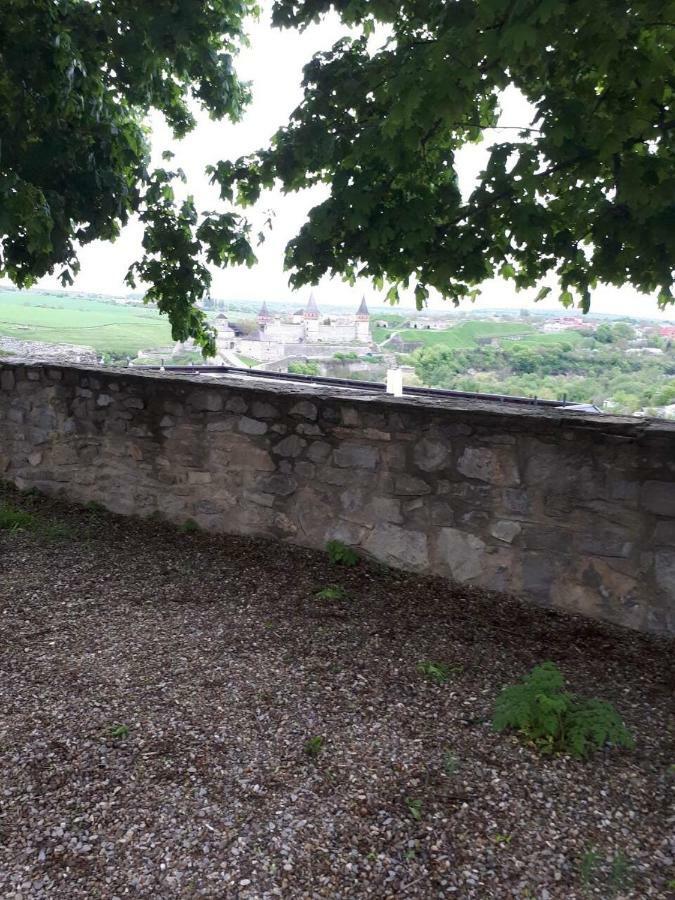 Апартаменты На Старобульварной Kamianets-Podilskyi Exterior foto